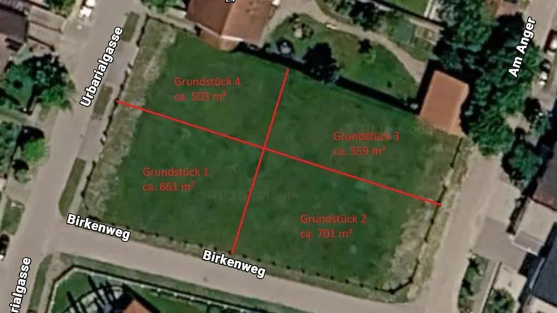 Luftaufnahme eines großen Grundstücks, aufgeteilt in vier Parzellen mit Flächenangaben und umliegenden Straßen.