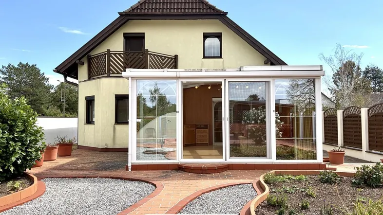 1 HAUS
