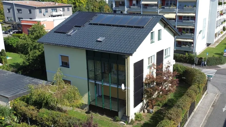 Großzügiges Wohnhaus in zentraler Lage