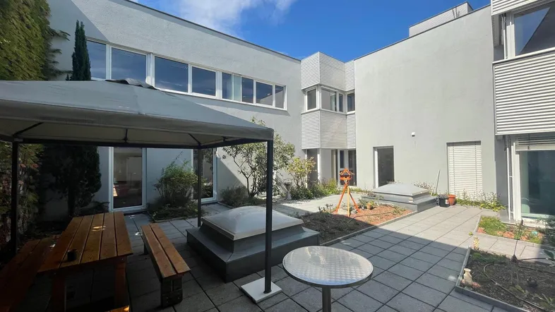 20240911_112738339_iOS