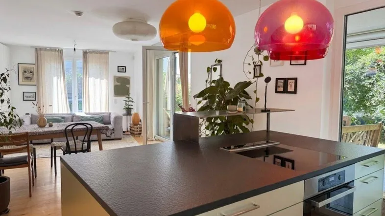 Wohnzimmer mit Küche