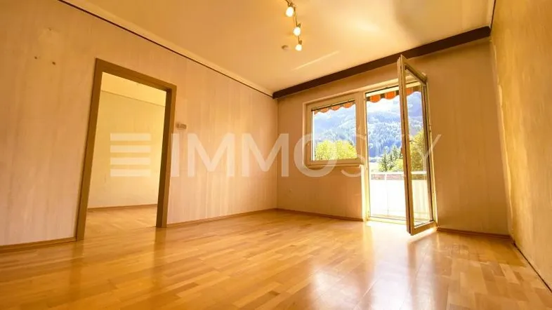 RUHIGER - SONNIGER - GEPFLEGER WOHNTRAUM MIT AUSSICHTSBALKON