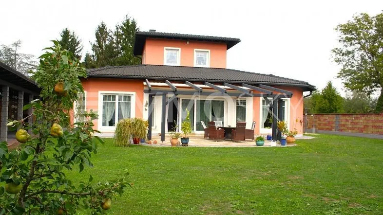 Bungalow mit Empore