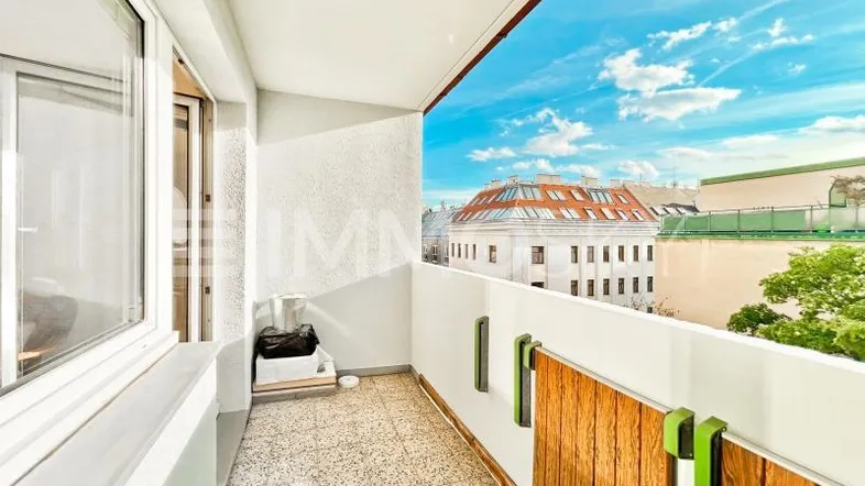Frühstücken Sie auf Ihrer eigenen Loggia!