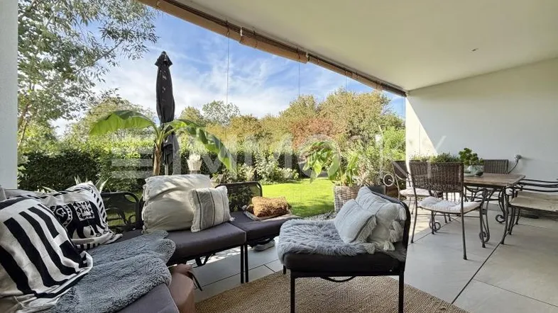 überdachte Terrasse