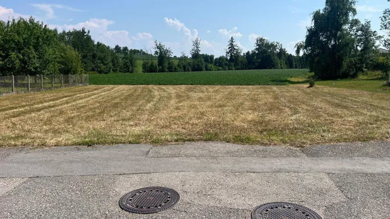 Grundstück