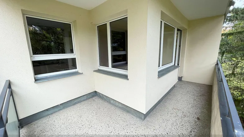 Balkon ins Gruene