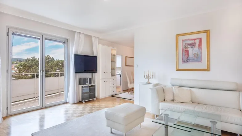 Lichtdurchflutet &amp; unverbauter Grünblick! Große Wohnung mit ca. 104 m² NF &amp; Garagenbox in Brunn/Geb!