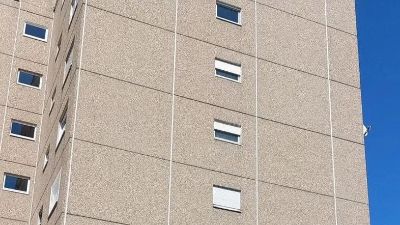 Hausansicht seitlich logo neu