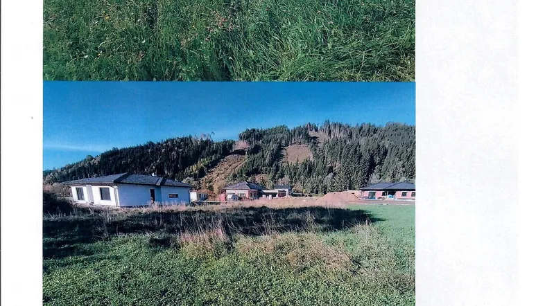 Zwei Ansichten eines weitläufigen Grundstücks mit grünen Wiesen, umgeben von bewaldeten Hügeln und vereinzelten Gebäuden.