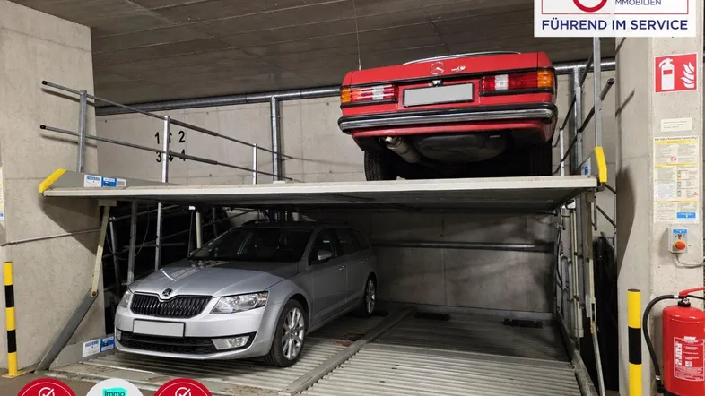 Tiefgarage mit Duplex-Parksystem bietet Platz für zwei Fahrzeuge übereinander.