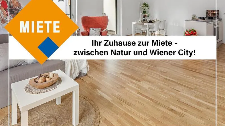 Heller offener Wohnbereich mit Holzboden, Essplatz und integrierter moderner Küchenzeile.