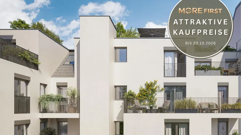 Moderne Wohnanlage mit Balkonen und Terrassen unter blauem Himmel, attraktive Kaufpreise.