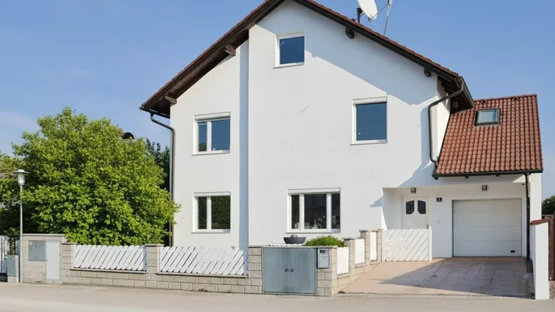Außenansicht straßenseitig