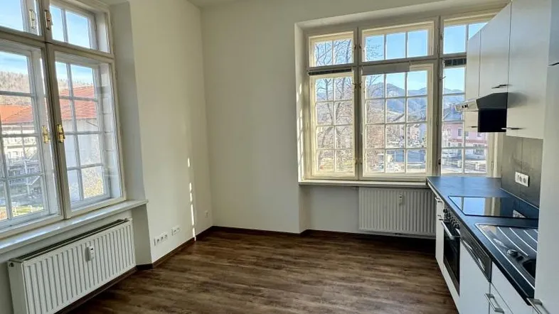 KÜCHE IMS IMMOBILIEN KG