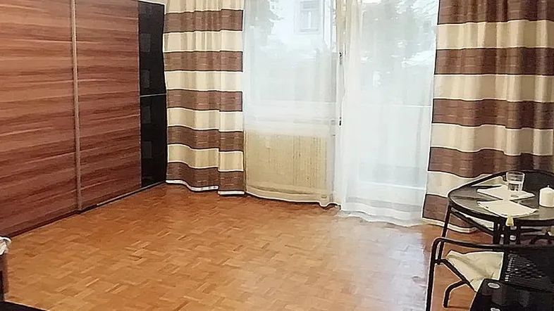 HP1-Garconniere-Maxglan-Wohnzimmer