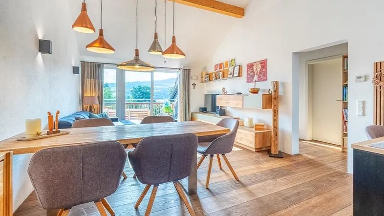 HP1-3-Zimmer-Wohnung-Seeham-Wohnen-Essbereich