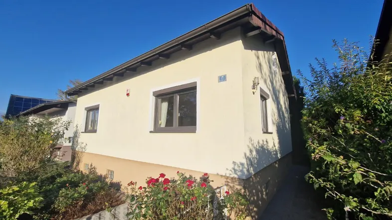 Frontansicht des Hauses