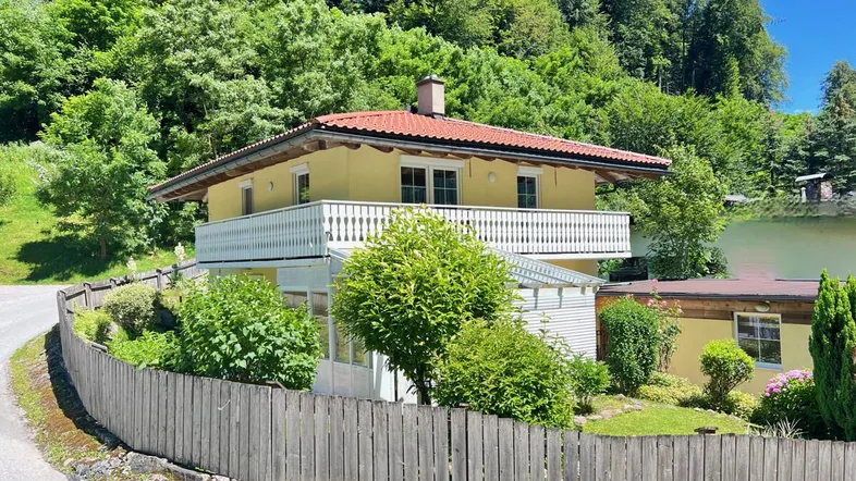 Einfamilienhaus in grüner Lage von Kufstein mit charmantem Gartenparadies