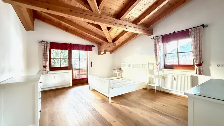 5 Zi. 130 m² viel Platz für eine große Familie in der schönen Wohnung Kössen Zentrum