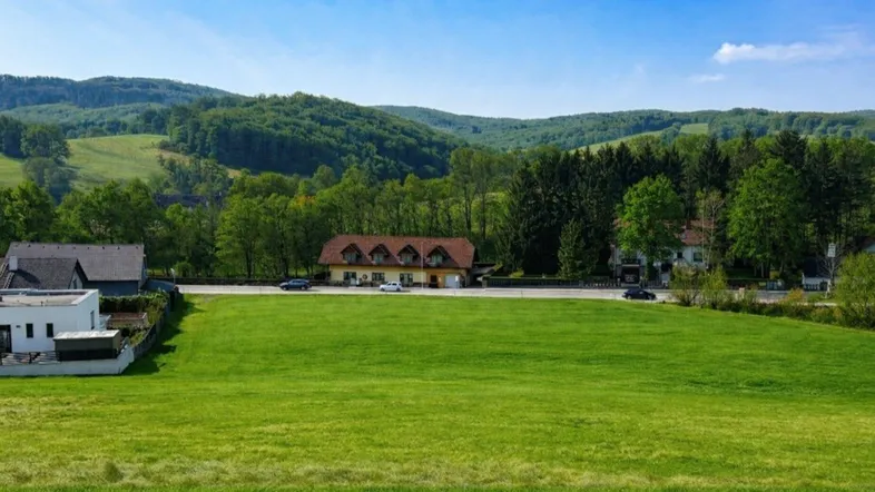 Sonniges Baugrundstück mit Aussicht zwischen Wienerwald und Wien | direkt vom Eigentümer| provisionsfrei!