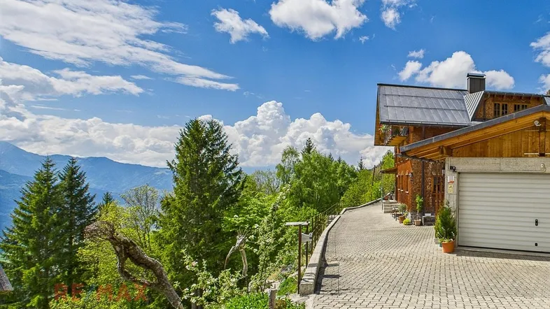 Außenansicht / Zufahrt