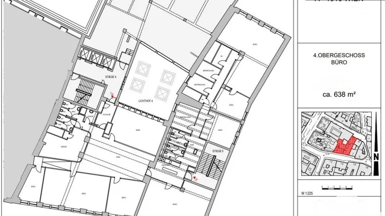 Detaillierter Grundriss des 4. Obergeschosses mit Büroräumen, Lichthof und Treppenhäusern.