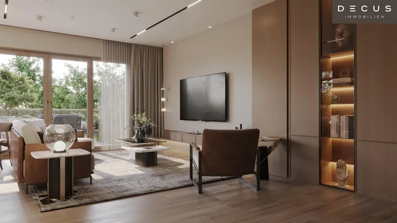 Modernes Wohnzimmer mit Holzboden, großen Fenstern und Zugang zu einem Außenbereich.