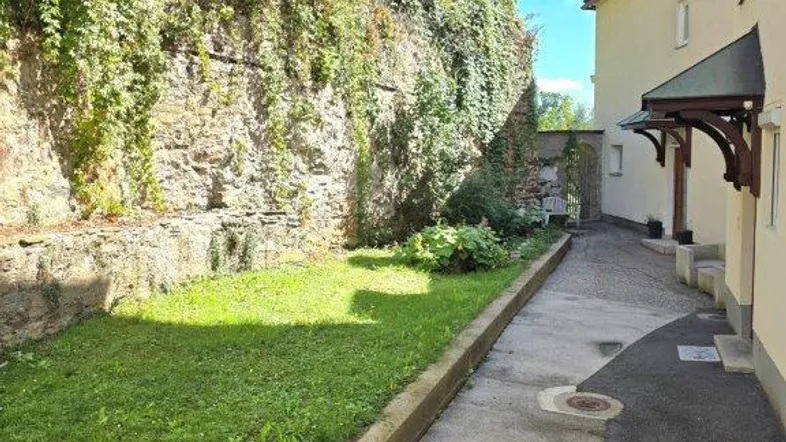 ruhiger Innenhof