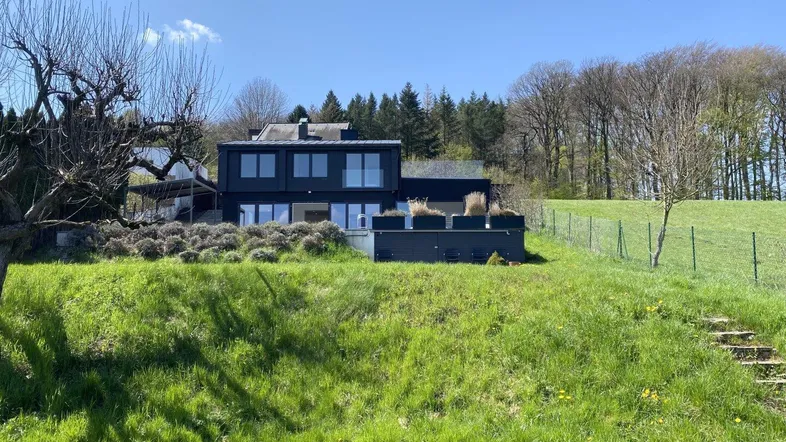 SOMMERFRISCHE NEU INTERPRETIERT /// RETREAT IN TRAUMHAFTER RUHELAGE /// UNTERKIRCHBACH