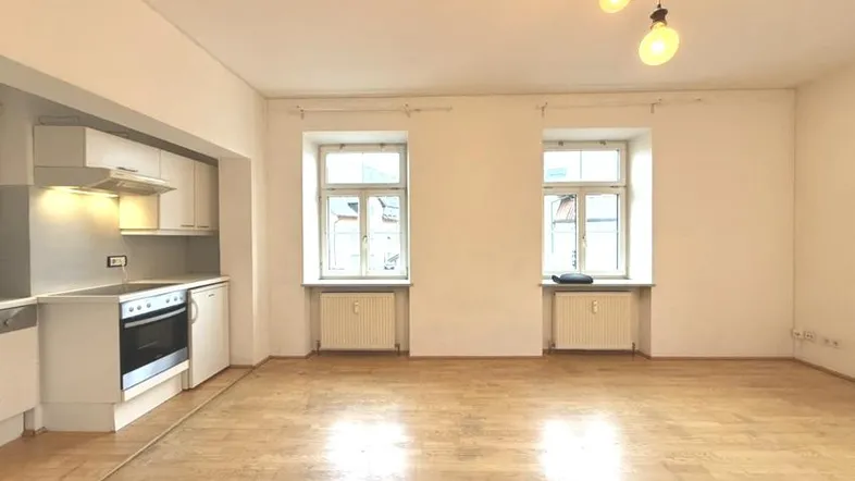 Küche - Wohnzimmer Außenfenster