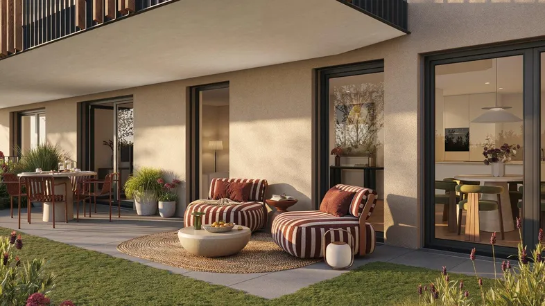 Moderne Terrasse mit bequemen Lounge-Möbeln, Essbereich und direktem Zugang zum kleinen Garten.