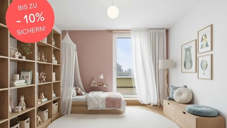 Helles Kinderzimmer mit rosa Akzentwand, Holzregal und Zugang zum Balkon.