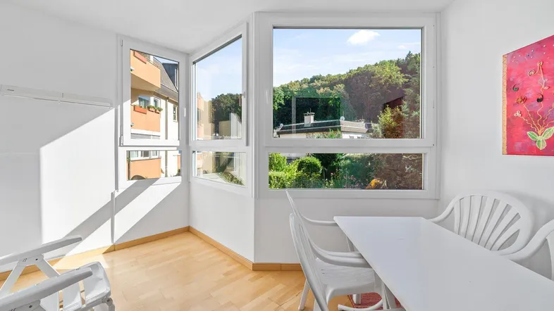LOGGIA AUSSICHT INS GRÜNE
