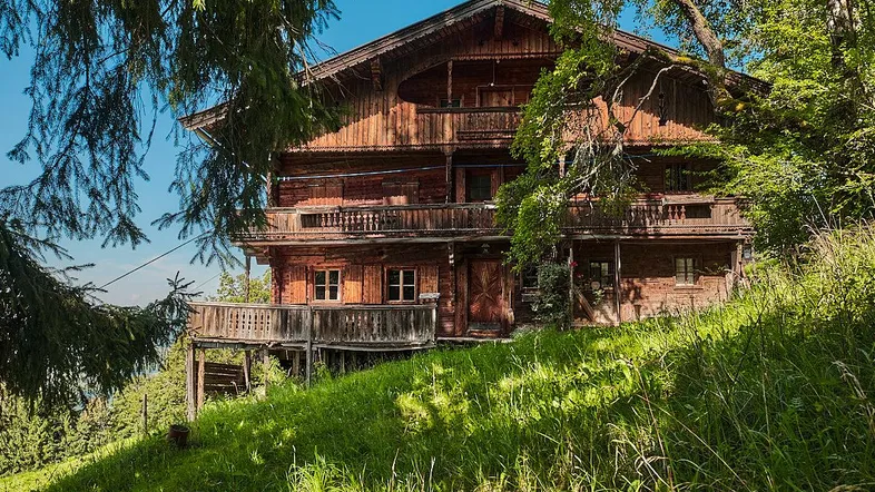 Freizeitwohnsitz – Bauernhaus in einzigartiger Panoramalage