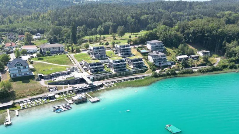 Exklusive See-Residenz in unmittelbarer Golfplatzlage