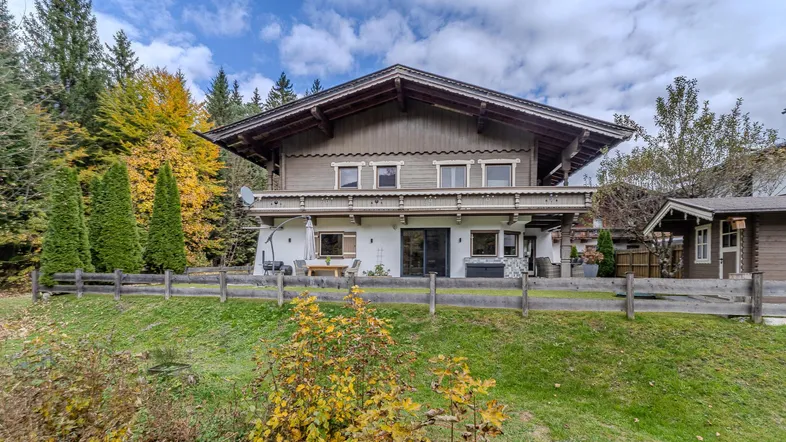 _22A2472-HDR