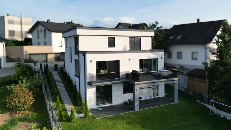 AUSSERGEWÖHNLICHES HAUS NAHE NEULENGBACH Obj. 4232