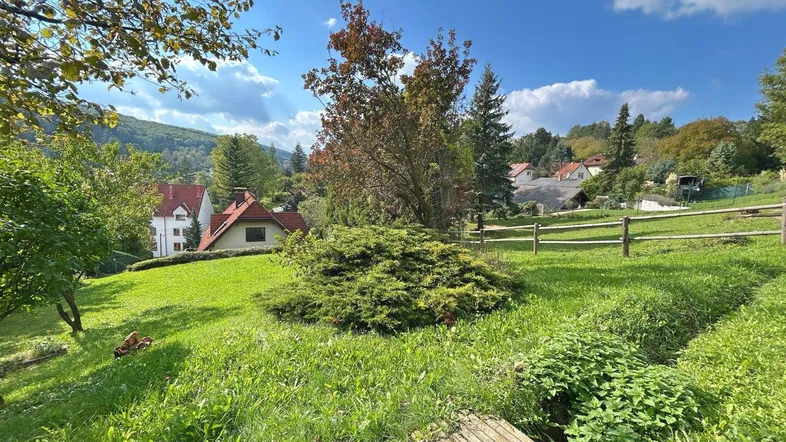 Charmantes Haus mit wunderschönem Garten in Top-Lage Nähe ISTA in Klosterneuburg/Kierling.
