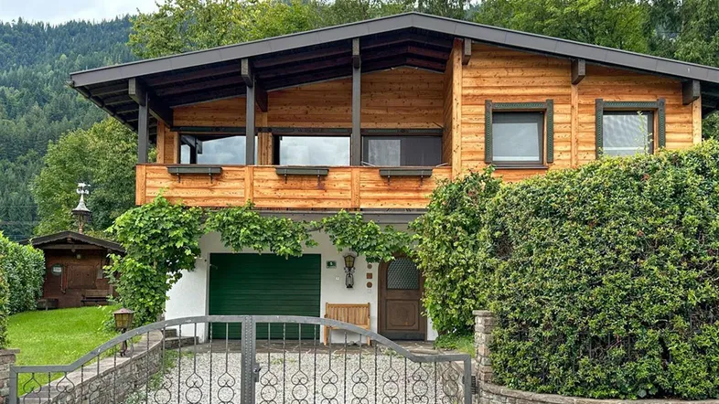 ferienhaus-itter-aussenansicht-stellplatz-gross-13