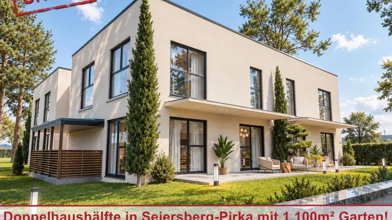 Moderne Doppelhaushälfte mit gepflegtem Garten und möblierter Terrasse unter blauem Himmel.