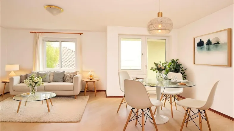 Wohnzimmer (virtuell eingerichtet)