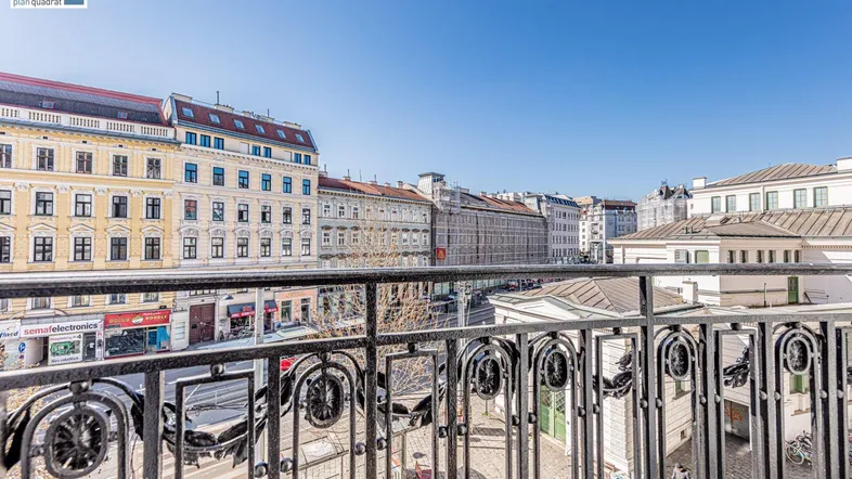 Blick vom französischen Balkon