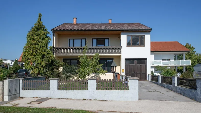 Haus - Vorgarten