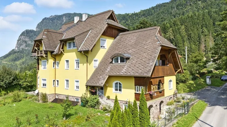 Die Villa von Südost_Luftaufnahme