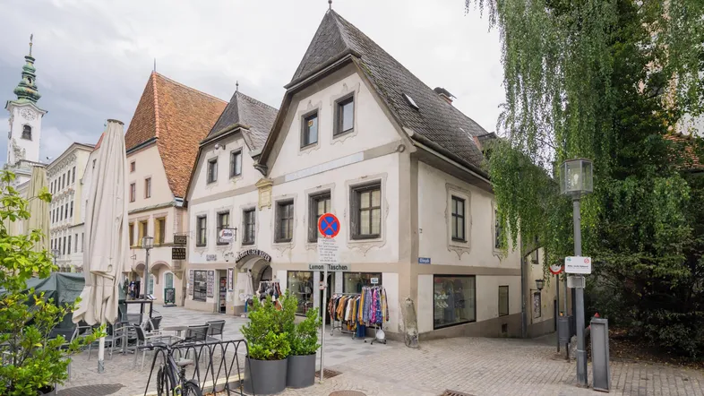 Historisches Altstadtgebäude im Zentrum von Steyr -*neuer m²-Preis ca. € 430,-