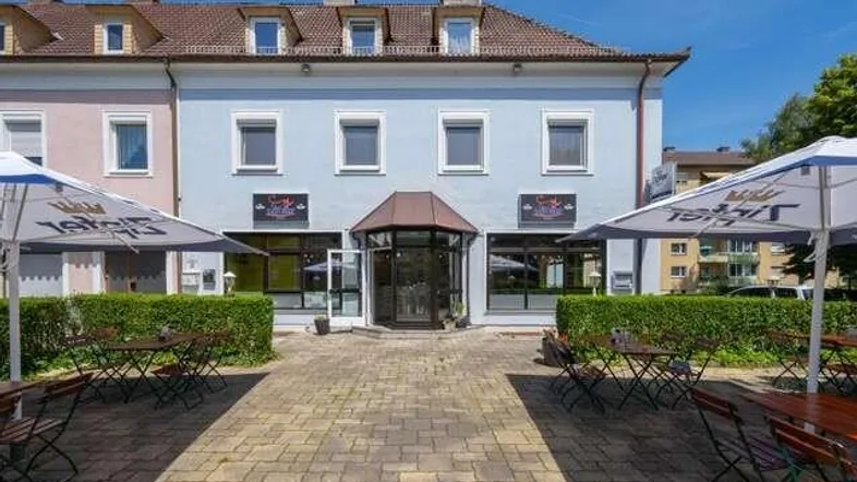 Anlageobjekt in ausgezeichneter Lage: Voll vermietetes Mehrfamilienhaus mit Restaurant