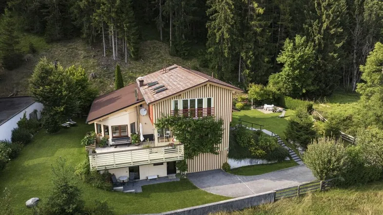 Villa am Berg