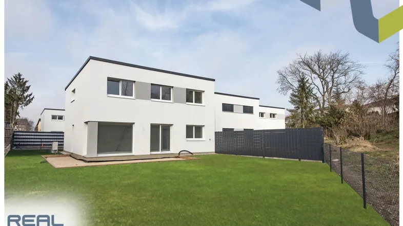 MASSIVHOLZ Einzelhaus mit großem Garten