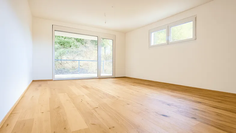 Wohnzimmer mit Zugang Balkon